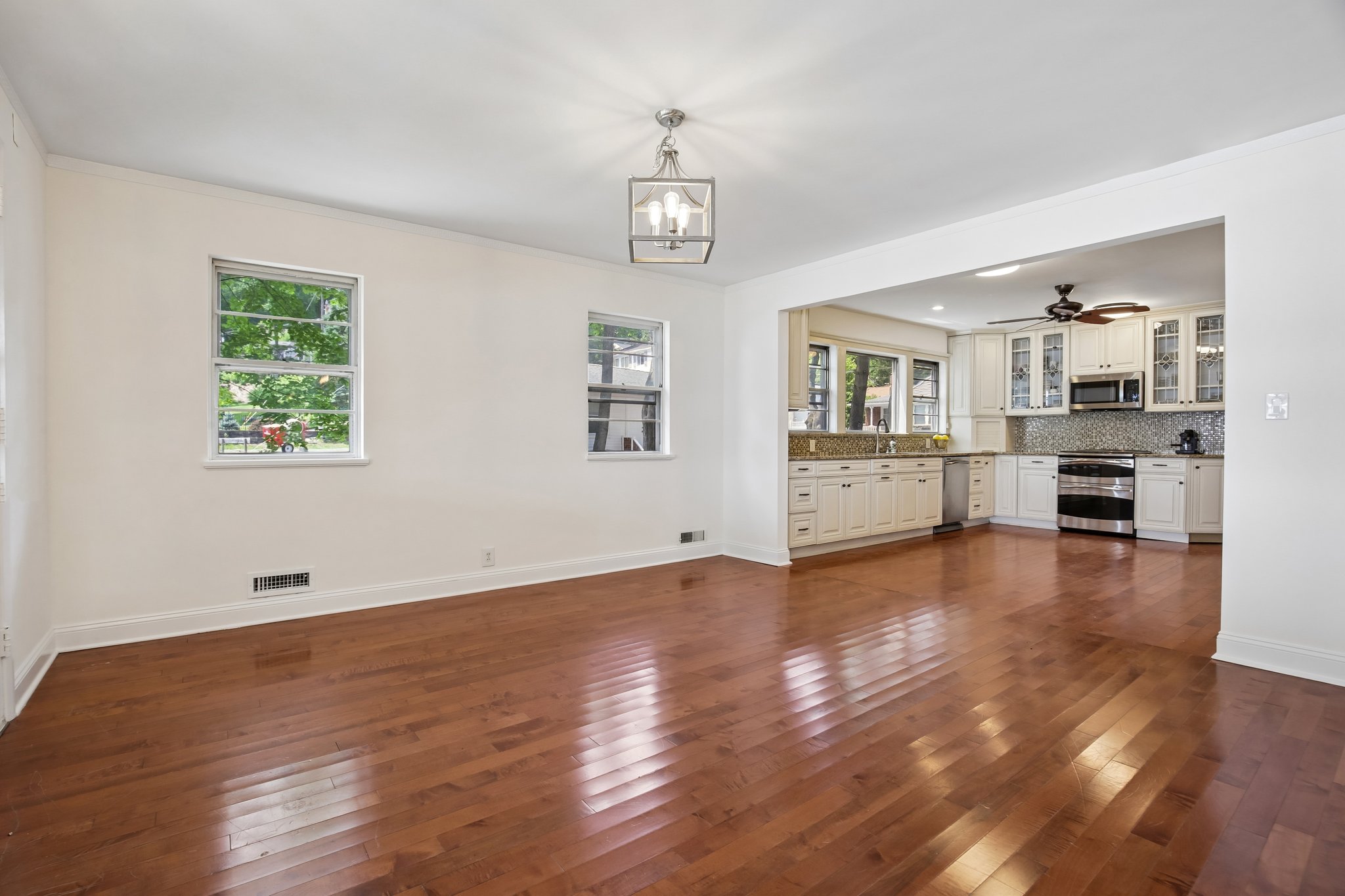  19 & 21 Lakeland Drive, Hopatcong, NJ 07843 - 物件實景