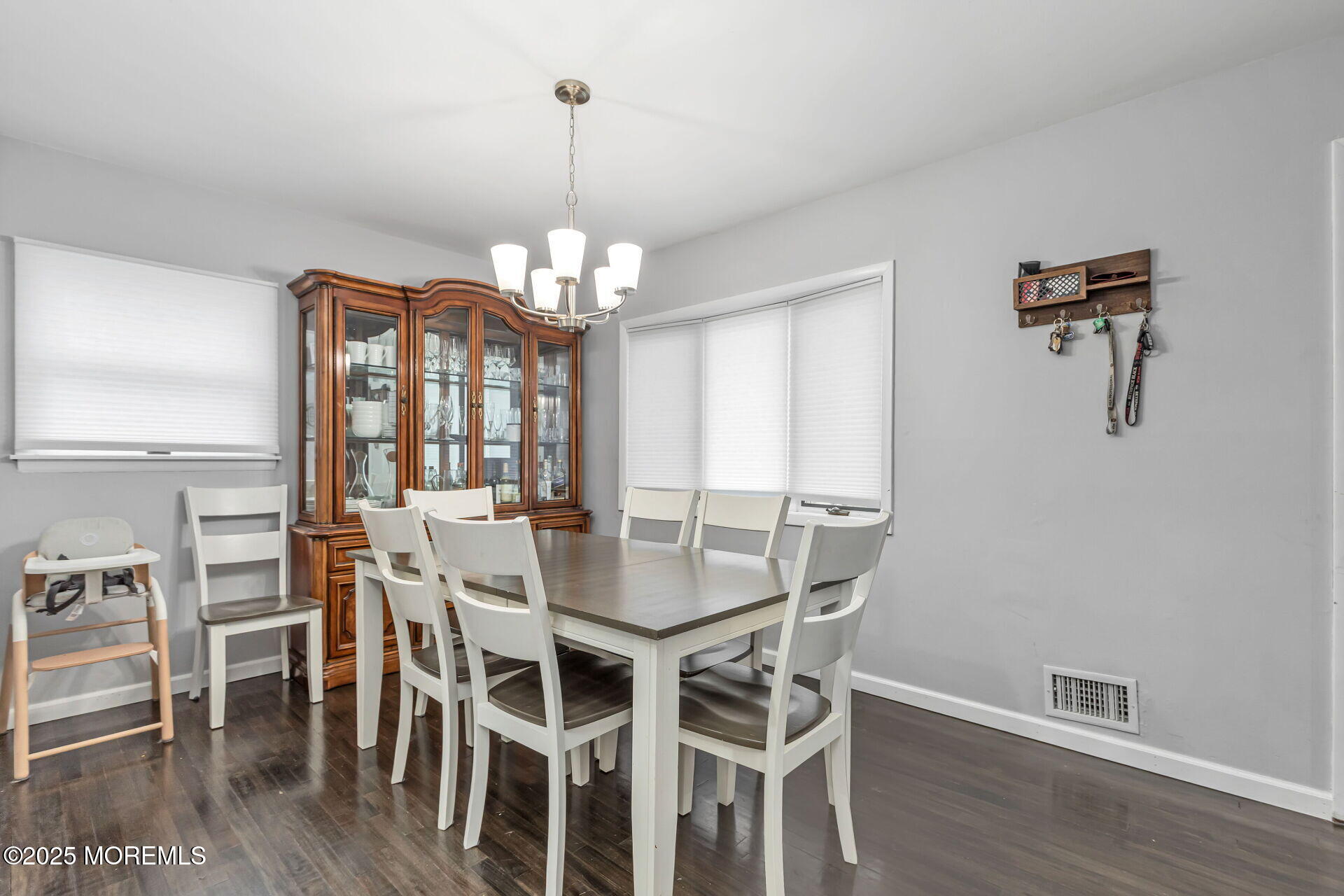 11 Cornell Dr, Hazlet, NJ 07730