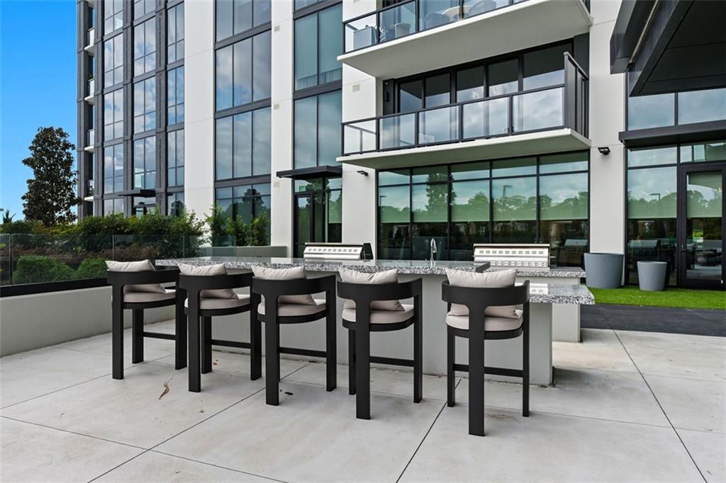 Atlanta, Georgia, 30305, United States, 2 Bedrooms Bedrooms, ,3 BathroomsBathrooms,Residential,For Sale,1979191