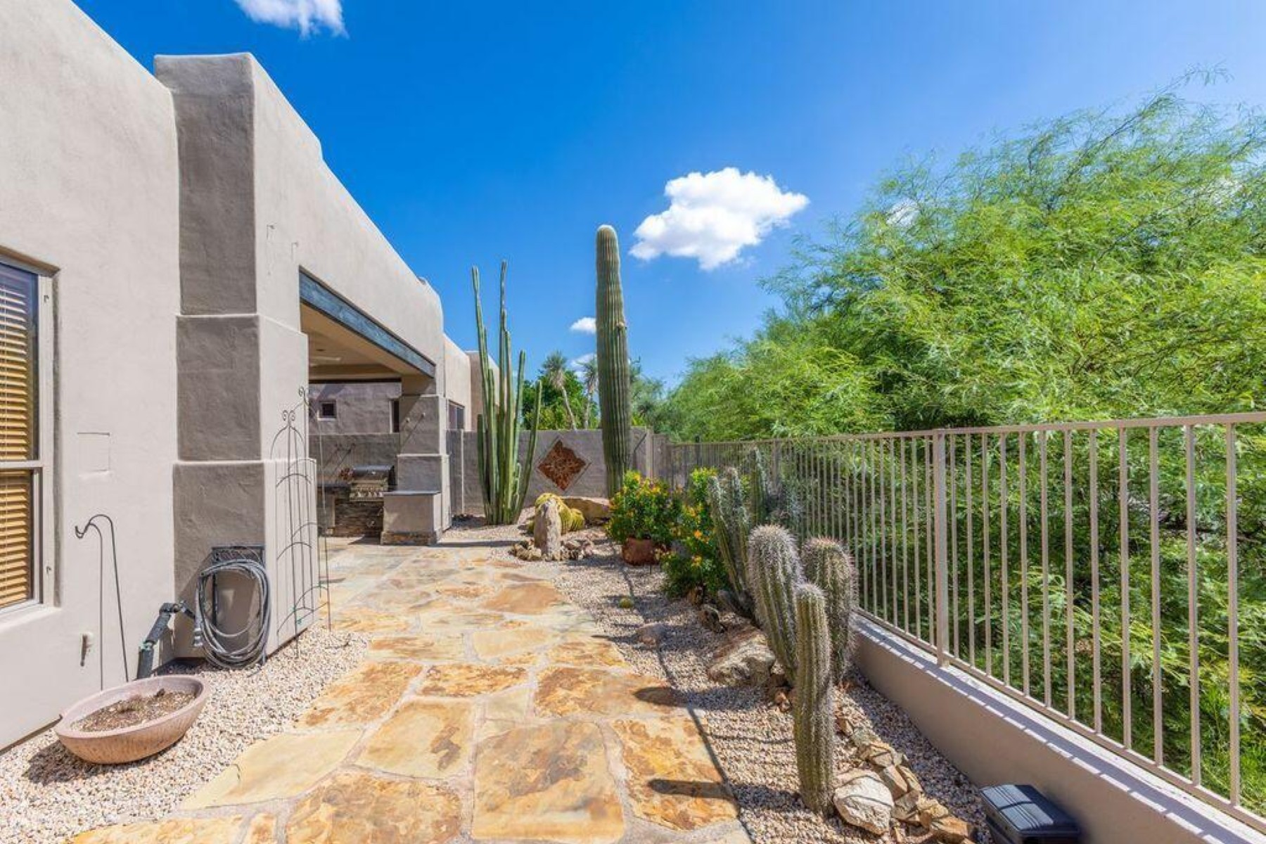  9621 E Chuckwagon Lane  Scottsdale, AZ - 物件實景