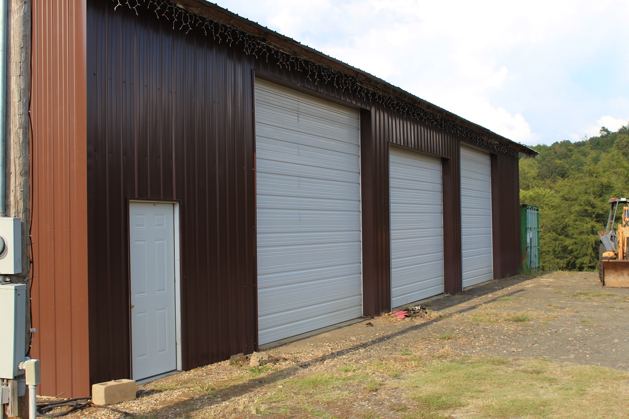 Hatfield, Arkansas, 71945, United States, 2 Bedrooms Bedrooms, ,1 BathroomBathrooms,Residential,For Sale,1977667