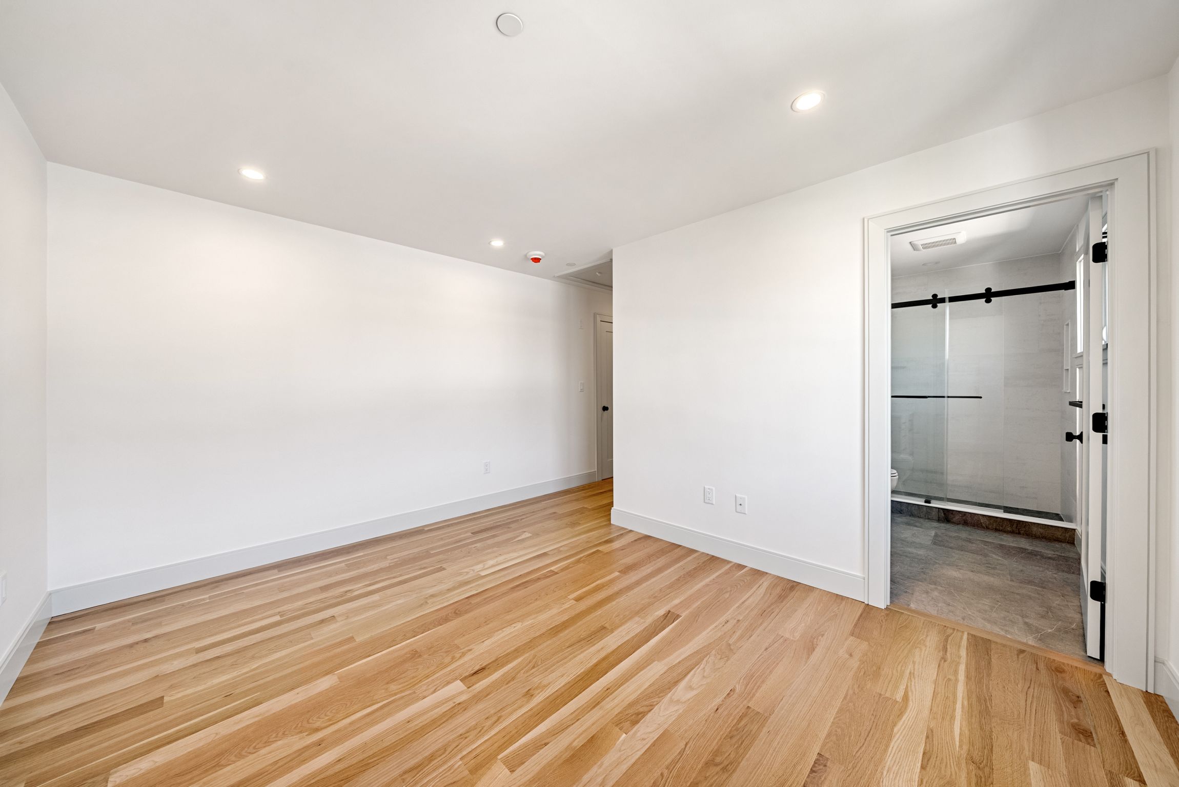  6-8 South, Stoneham, MA, 02180 - 物件實景