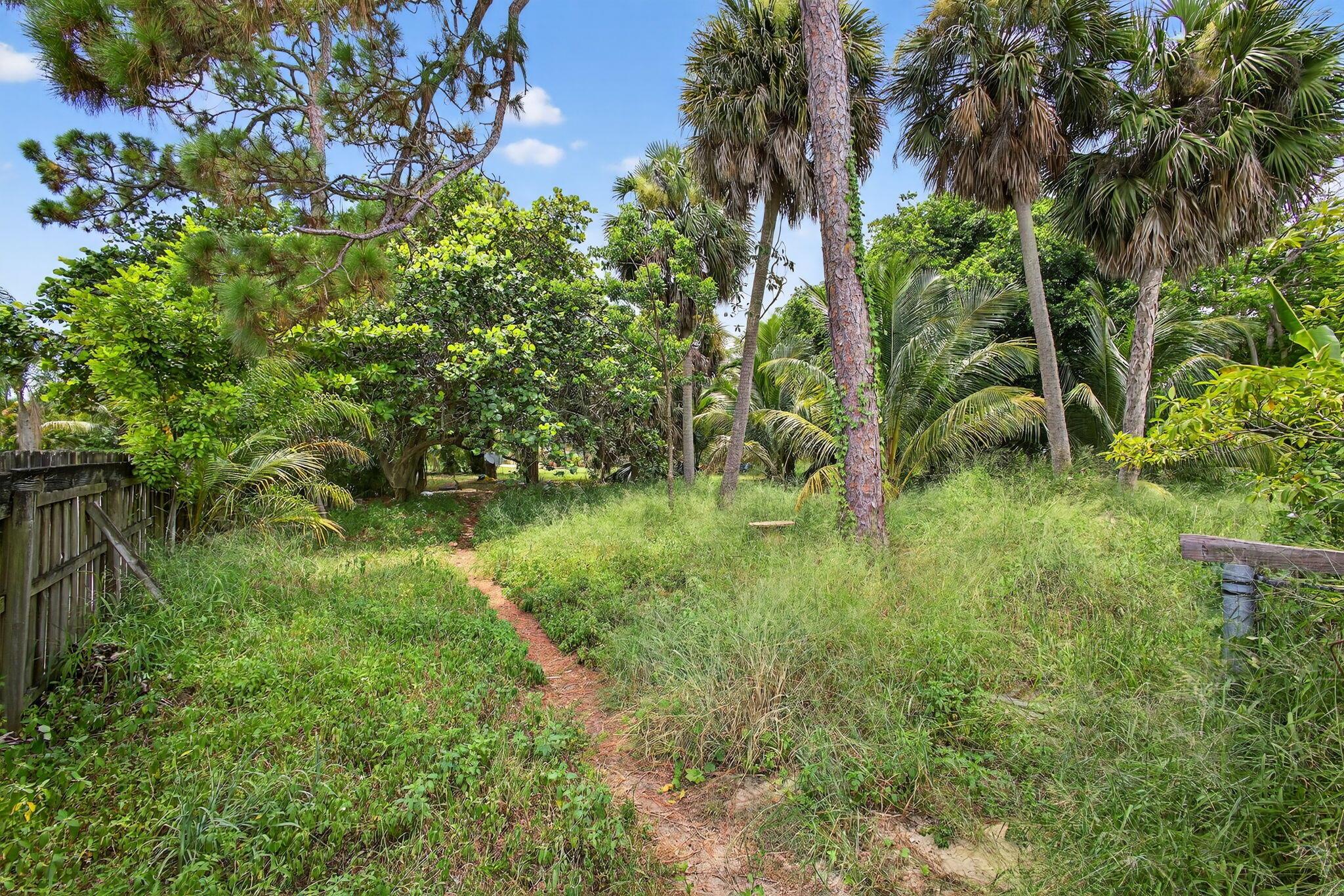 Greenacres, Florida, 33463, United States, 7 Bedrooms Bedrooms, ,6 BathroomsBathrooms,Residential,For Sale,1974684