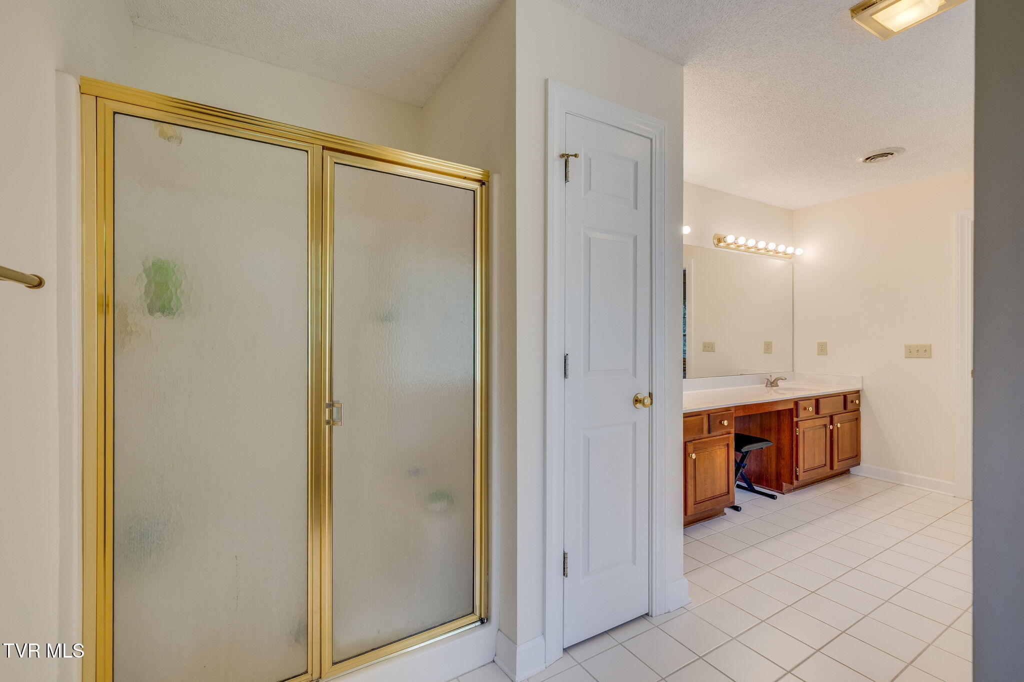 Johnson City, Tennessee, 37604, United States, 4 Bedrooms Bedrooms, ,4 BathroomsBathrooms,Residential,For Sale,1944791