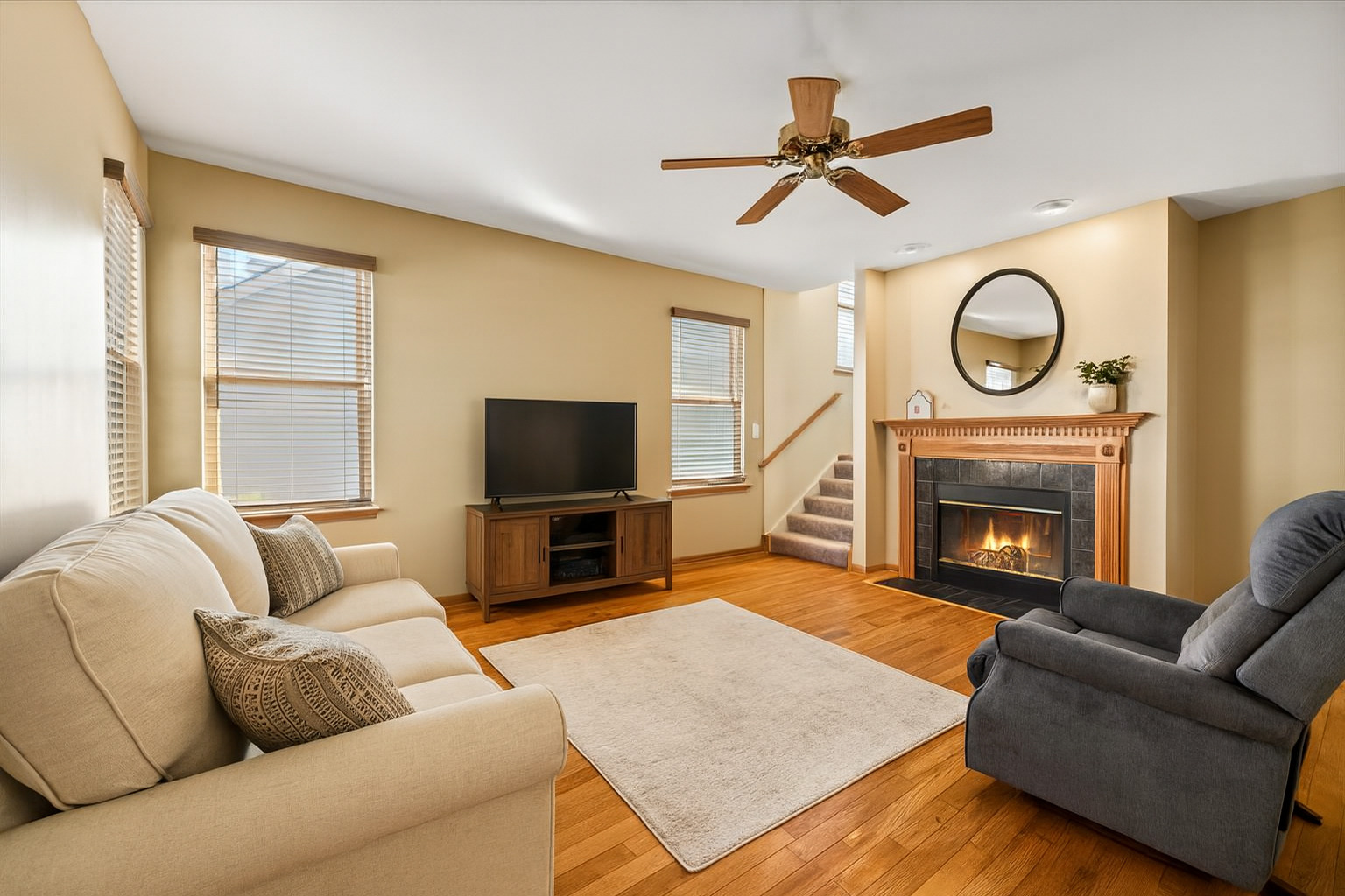 West Chicago, Illinois, 60185, United States, 4 Bedrooms Bedrooms, ,4 BathroomsBathrooms,Residential,For Sale,1990752