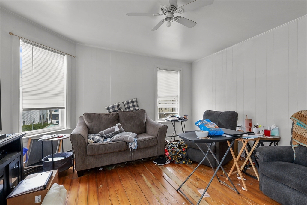 Fall River, Massachusetts, 02721, United States, 9 Bedrooms Bedrooms, ,3 BathroomsBathrooms,Residential,For Sale,1887933