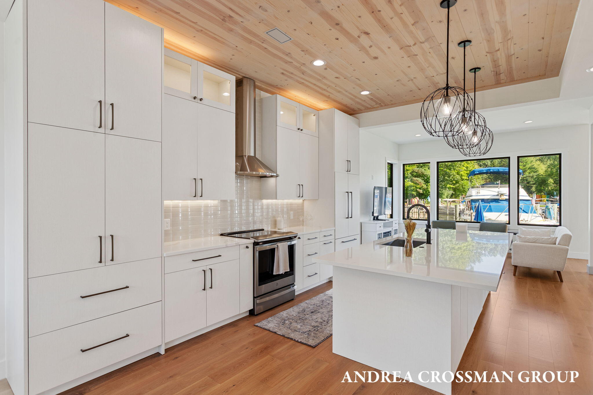 South Haven, Michigan, 49090, United States, 3 Bedrooms Bedrooms, ,3 BathroomsBathrooms,Residential,For Sale,1987692