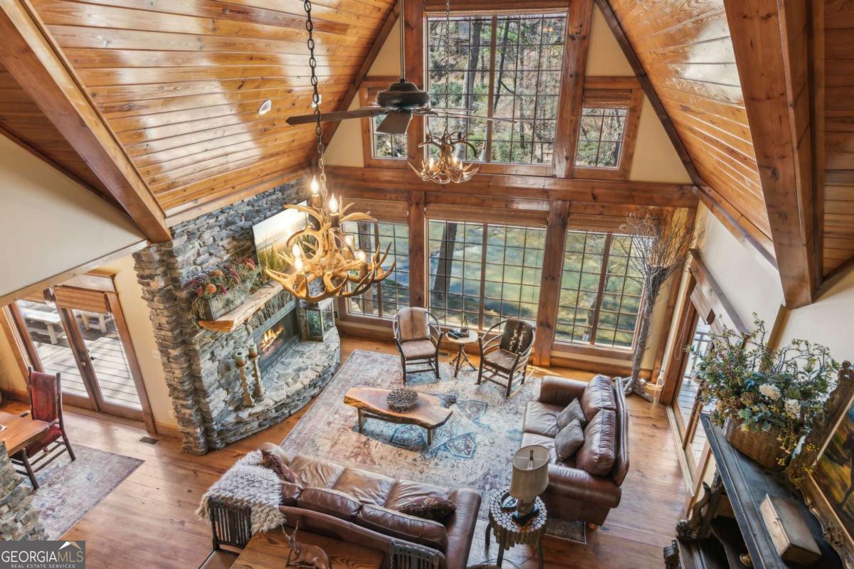 Ellijay, Georgia, 30536, United States, 5 Bedrooms Bedrooms, ,4 BathroomsBathrooms,Residential,For Sale,1880037