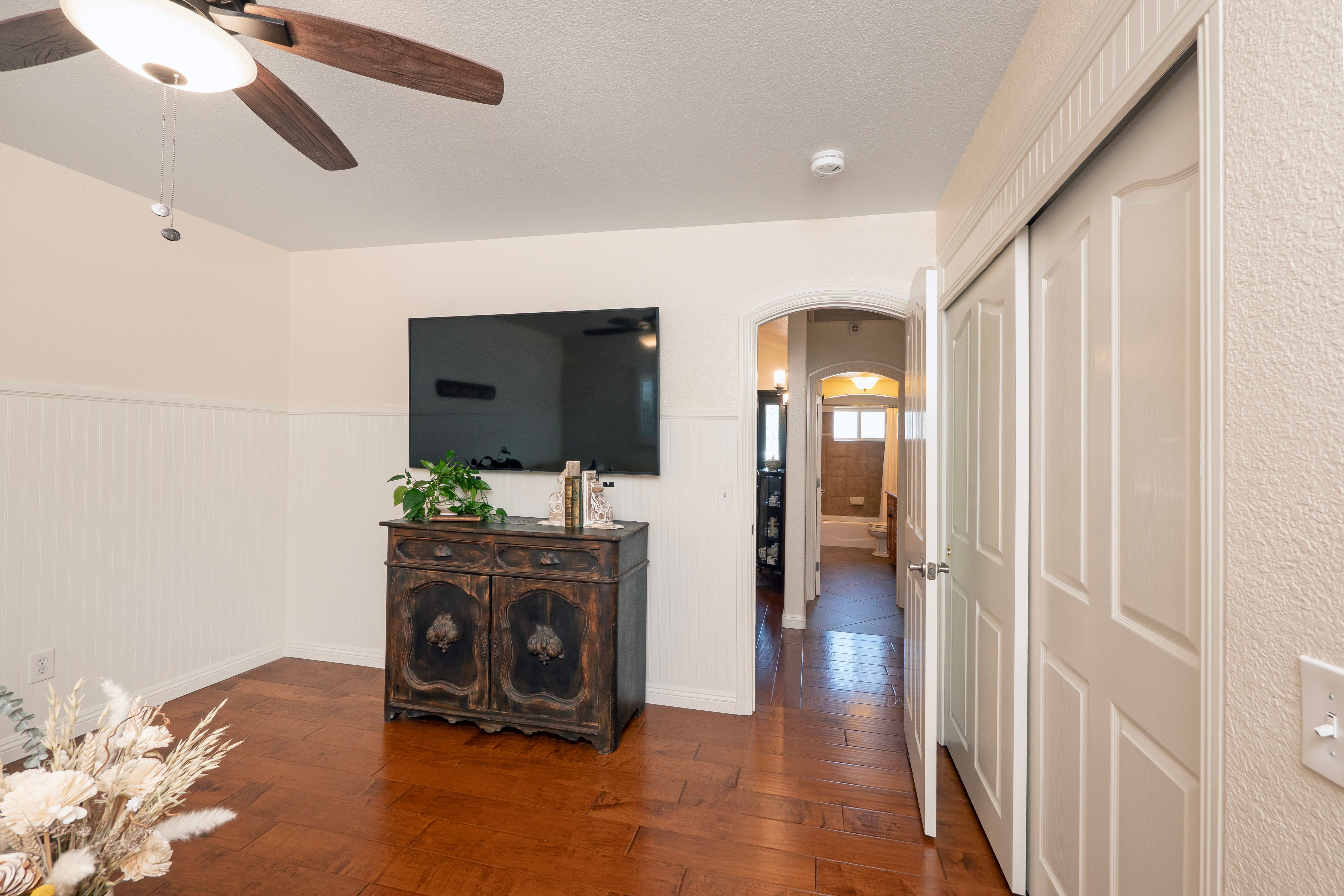  2372 Shadow Hill Drive, Riverside, CA 92506 - 物件實景