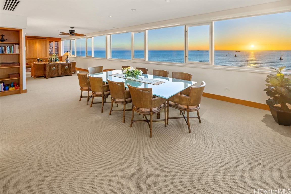 Honolulu, Hawaii, 96815, United States, 2 Bedrooms Bedrooms, ,4 BathroomsBathrooms,Residential,For Sale,1713125