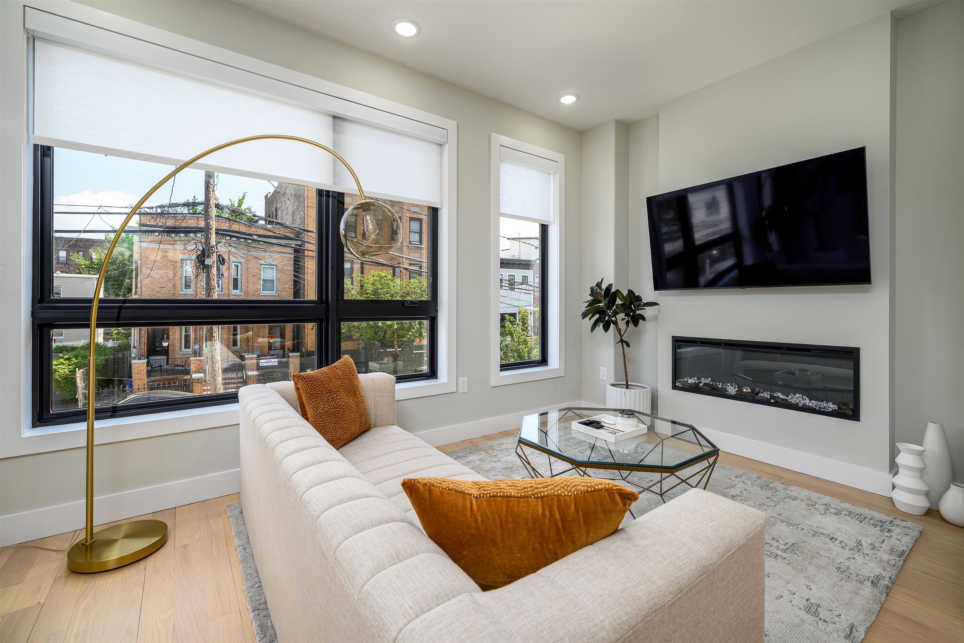 Jersey City, New Jersey, 07307, United States, 3 Bedrooms Bedrooms, ,3 BathroomsBathrooms,Residential,For Sale,1901105