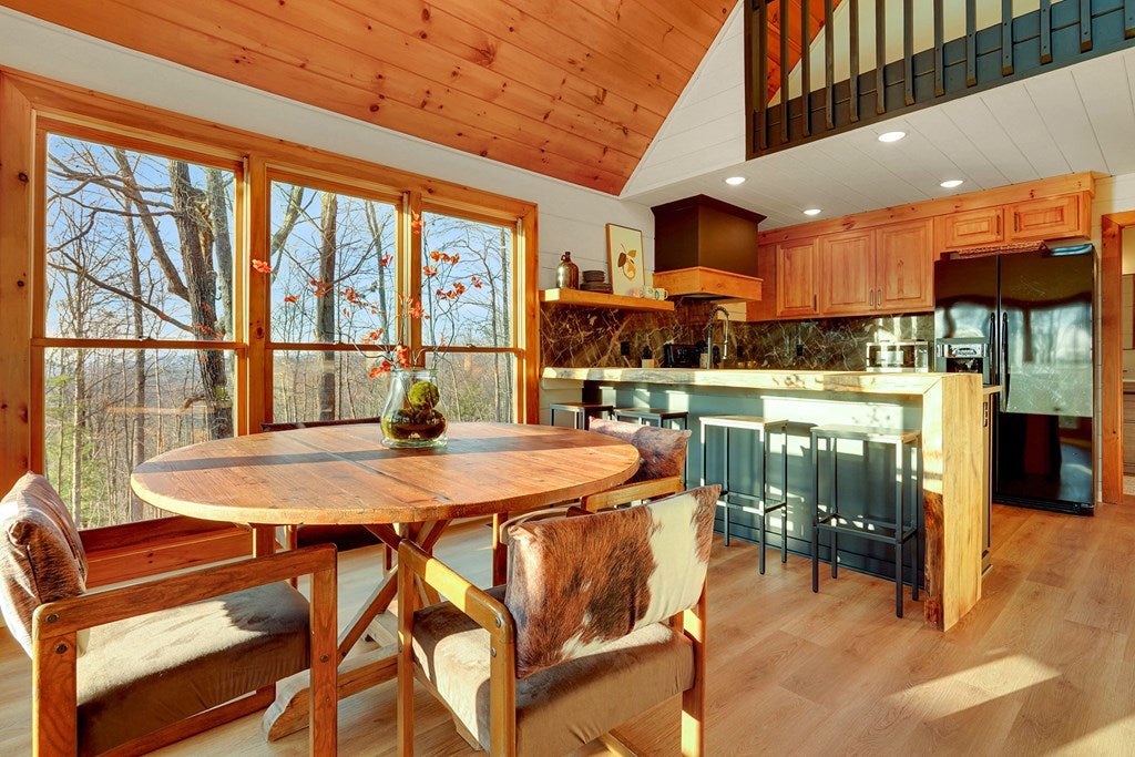 Mineral Bluff, Georgia, 30559, United States, 3 Bedrooms Bedrooms, ,3 BathroomsBathrooms,Residential,For Sale,2006593