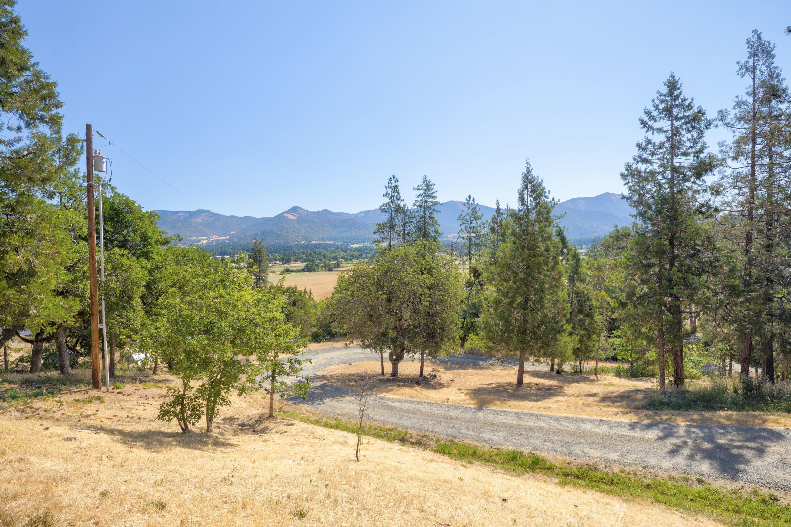 Williams, Oregon, 97544, United States, 3 Bedrooms Bedrooms, ,2 BathroomsBathrooms,Residential,For Sale,1983882