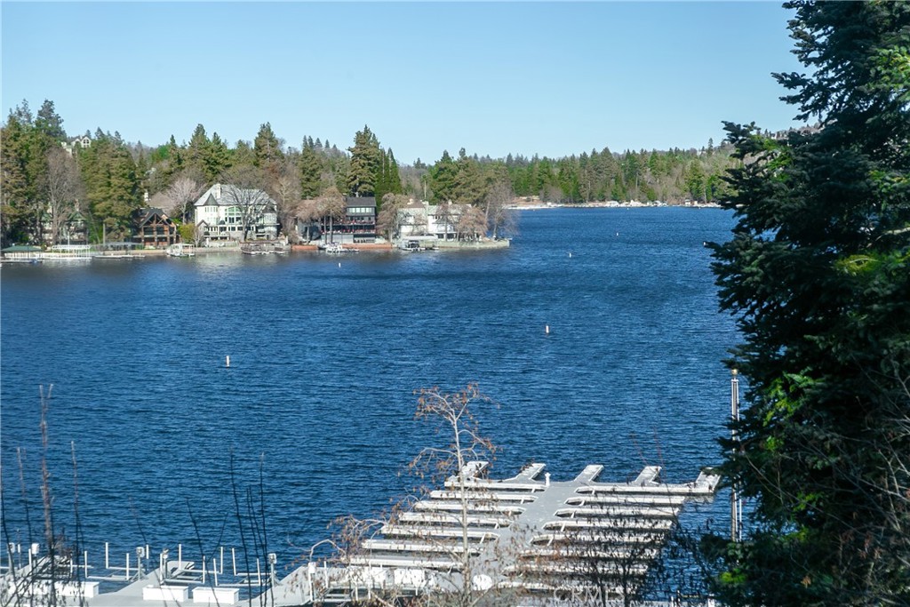 Lake Arrowhead, California, 92352, United States, 3 Bedrooms Bedrooms, ,3 BathroomsBathrooms,Residential,For Sale,1950865