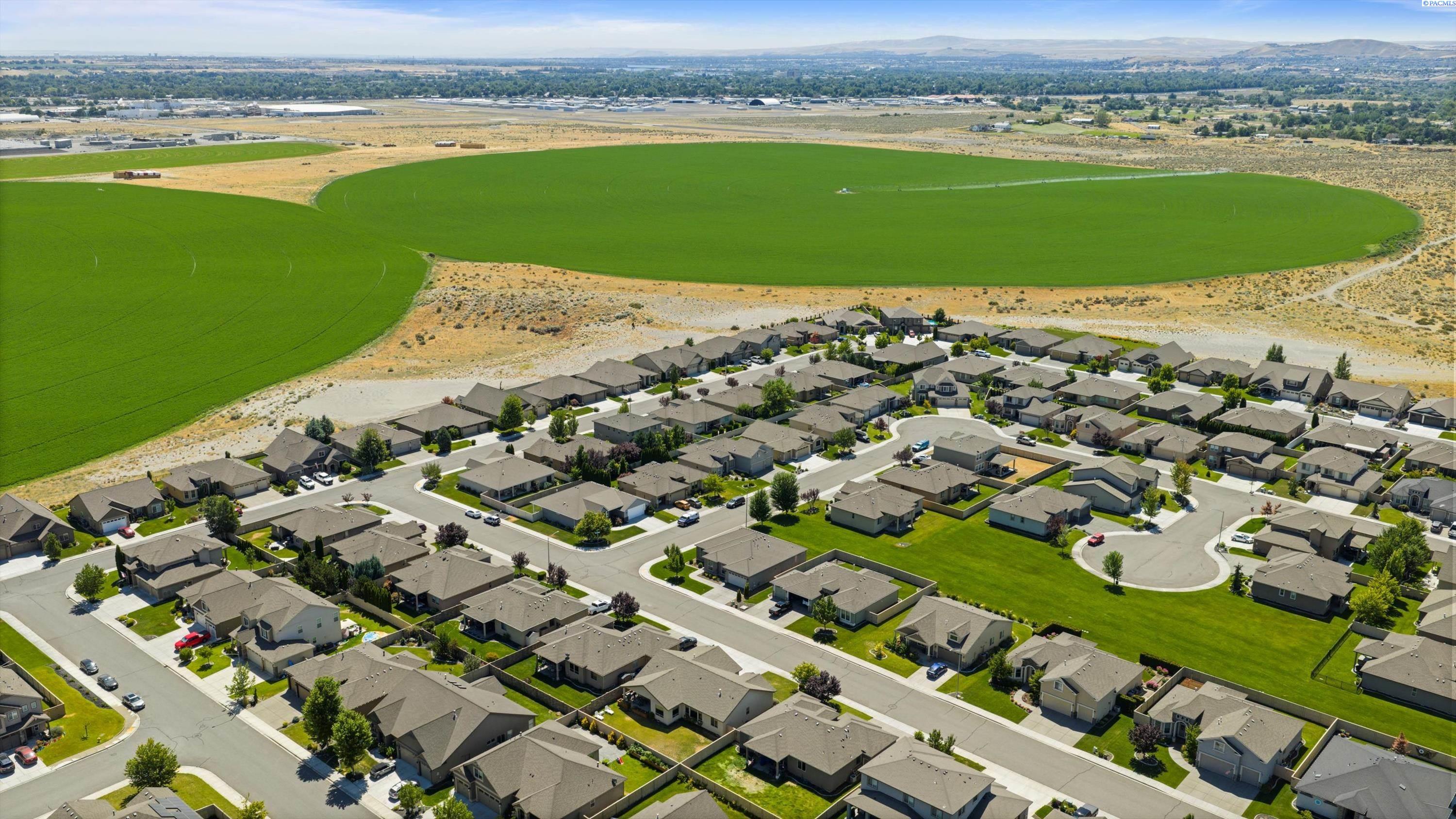Richland, Washington, 99354, United States, 3 Bedrooms Bedrooms, ,2 BathroomsBathrooms,Residential,For Sale,1896289