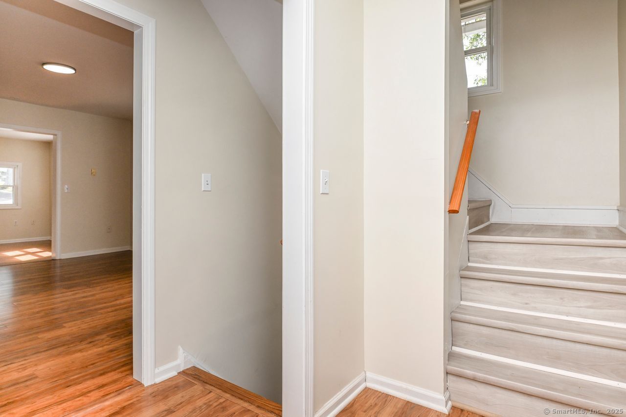 Wallingford, Connecticut, 06492, United States, 6 Bedrooms Bedrooms, ,4 BathroomsBathrooms,Residential,For Sale,1989730