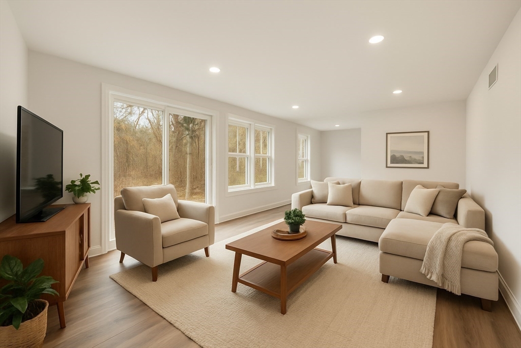 Westford, Massachusetts, 01886, United States, 3 Bedrooms Bedrooms, ,2 BathroomsBathrooms,Residential,For Sale,1991235