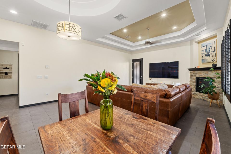 El Paso, Texas, 79912, United States, 4 Bedrooms Bedrooms, ,3 BathroomsBathrooms,Residential,For Sale,1997746