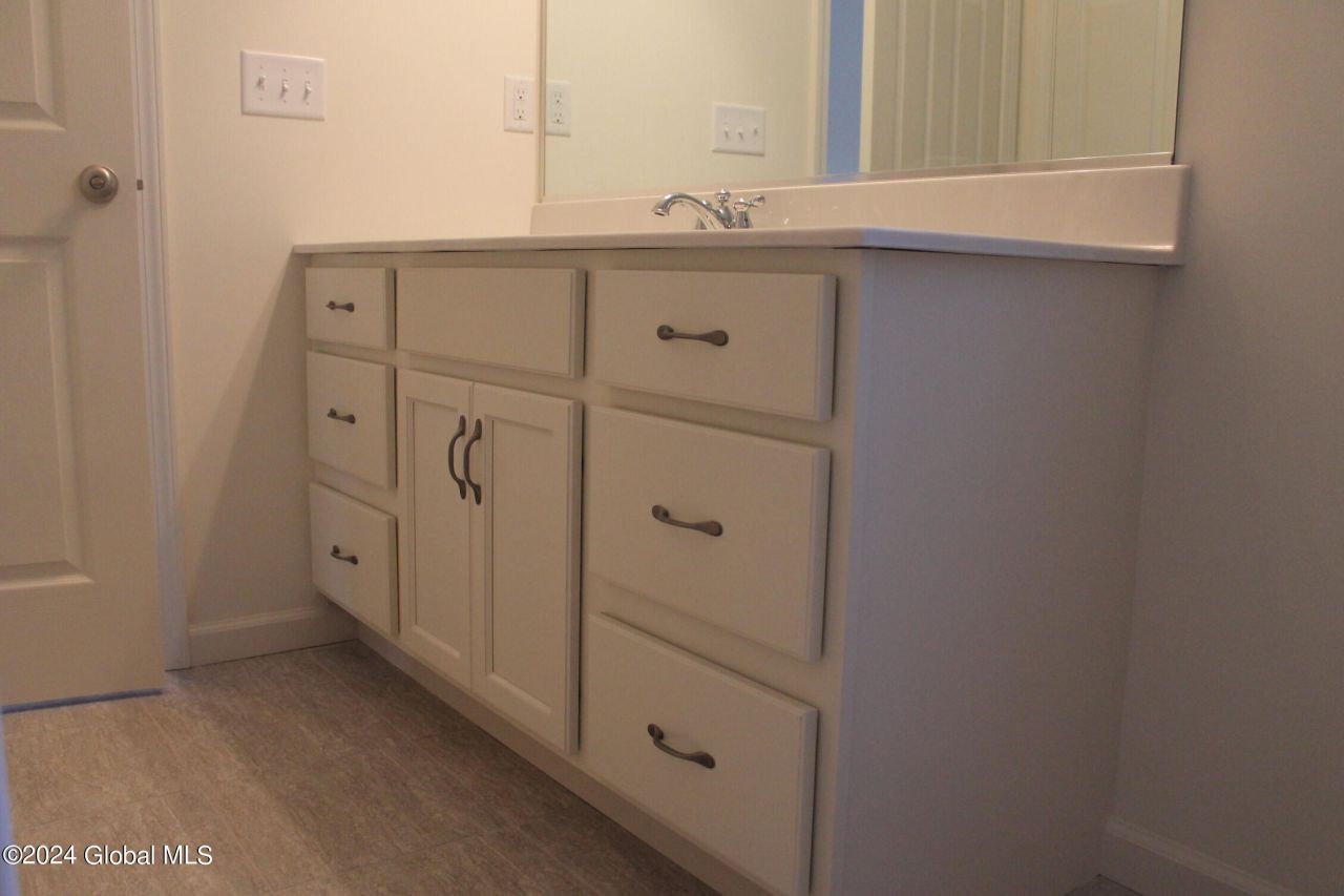 Mechanicville, New York, 12118, United States, 3 Bedrooms Bedrooms, ,2 BathroomsBathrooms,Residential,For Sale,1989562