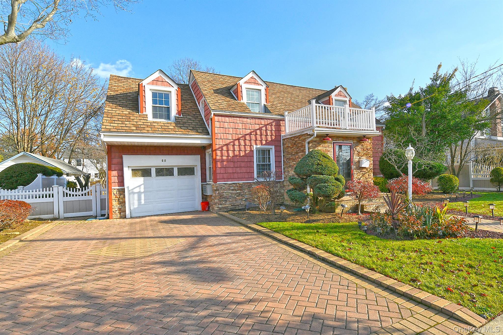 Freeport, New York, 11520, United States, 3 Bedrooms Bedrooms, ,2 BathroomsBathrooms,Residential,For Sale,2003300