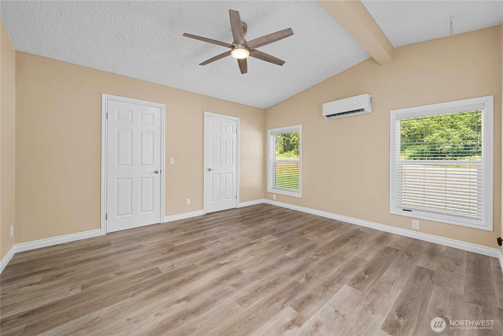 Carnation, Washington, 98014, United States, 3 Bedrooms Bedrooms, ,2 BathroomsBathrooms,Residential,For Sale,1916137
