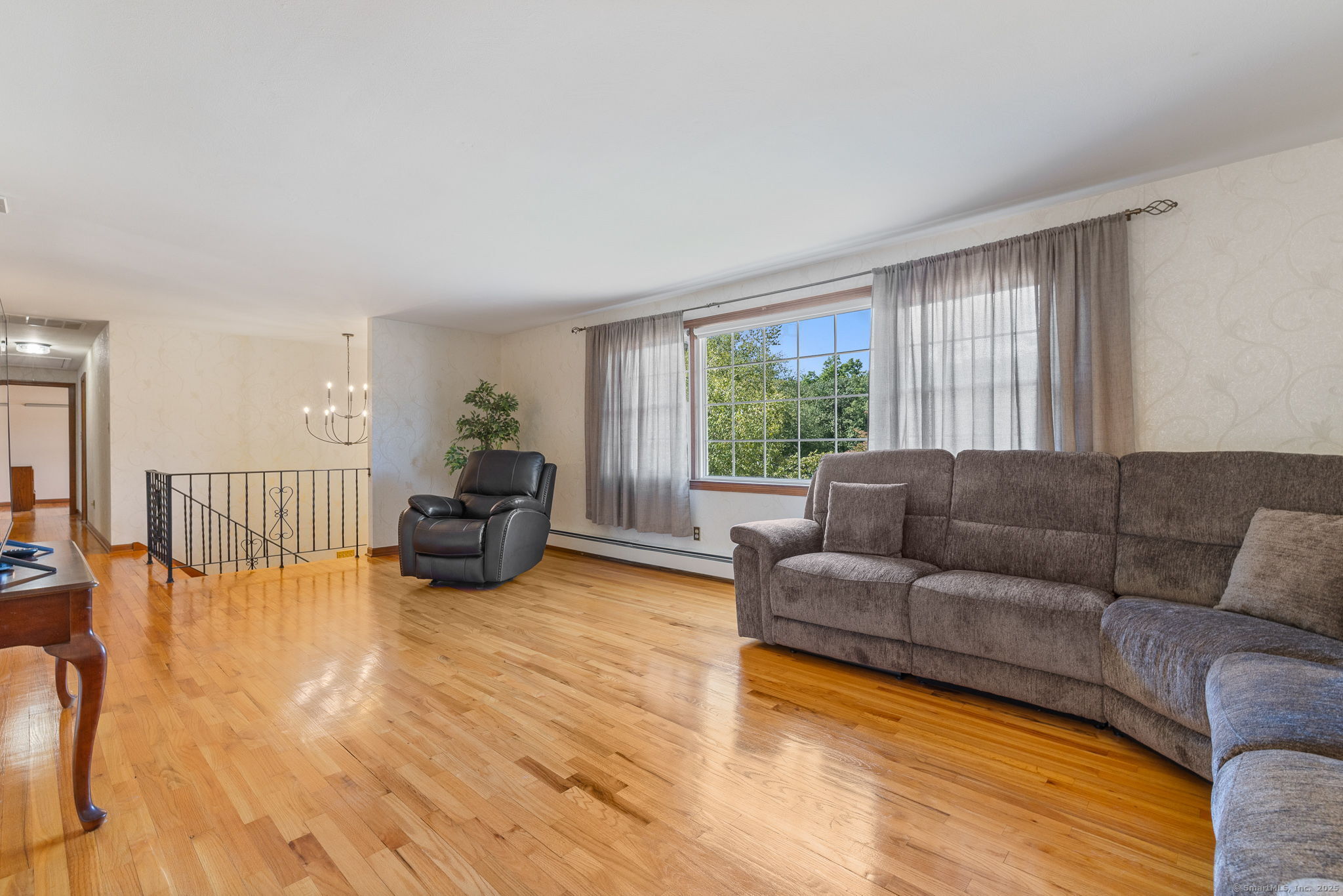 North Haven, Connecticut, 06473, United States, 5 Bedrooms Bedrooms, ,3 BathroomsBathrooms,Residential,For Sale,1956553