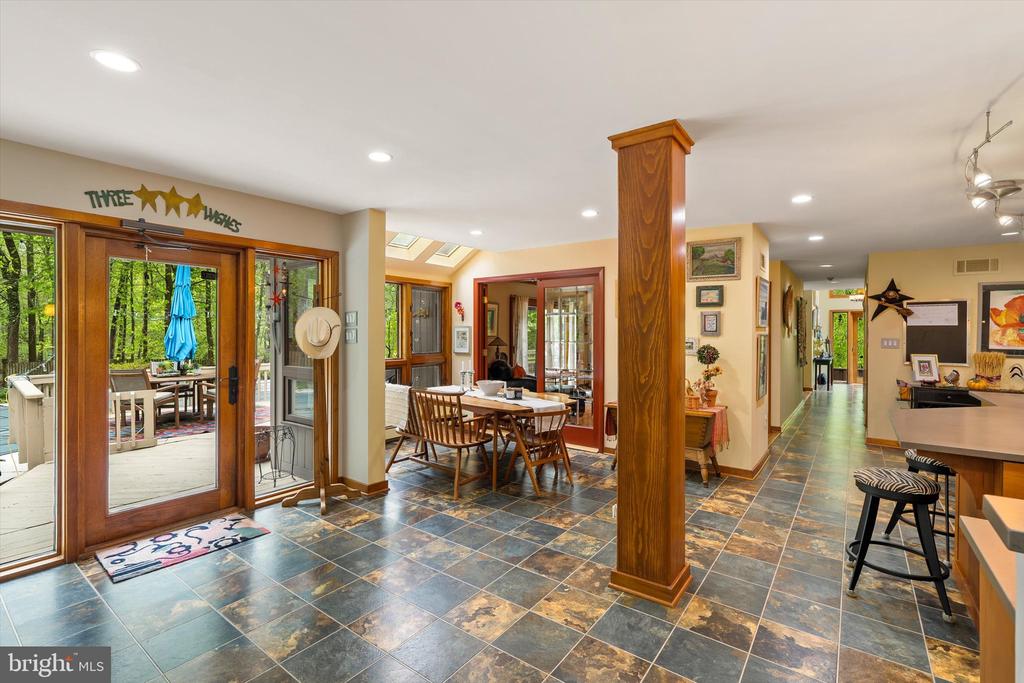 Wrightstown, New Jersey, 08562, United States, 5 Bedrooms Bedrooms, ,4 BathroomsBathrooms,Residential,For Sale,2048850