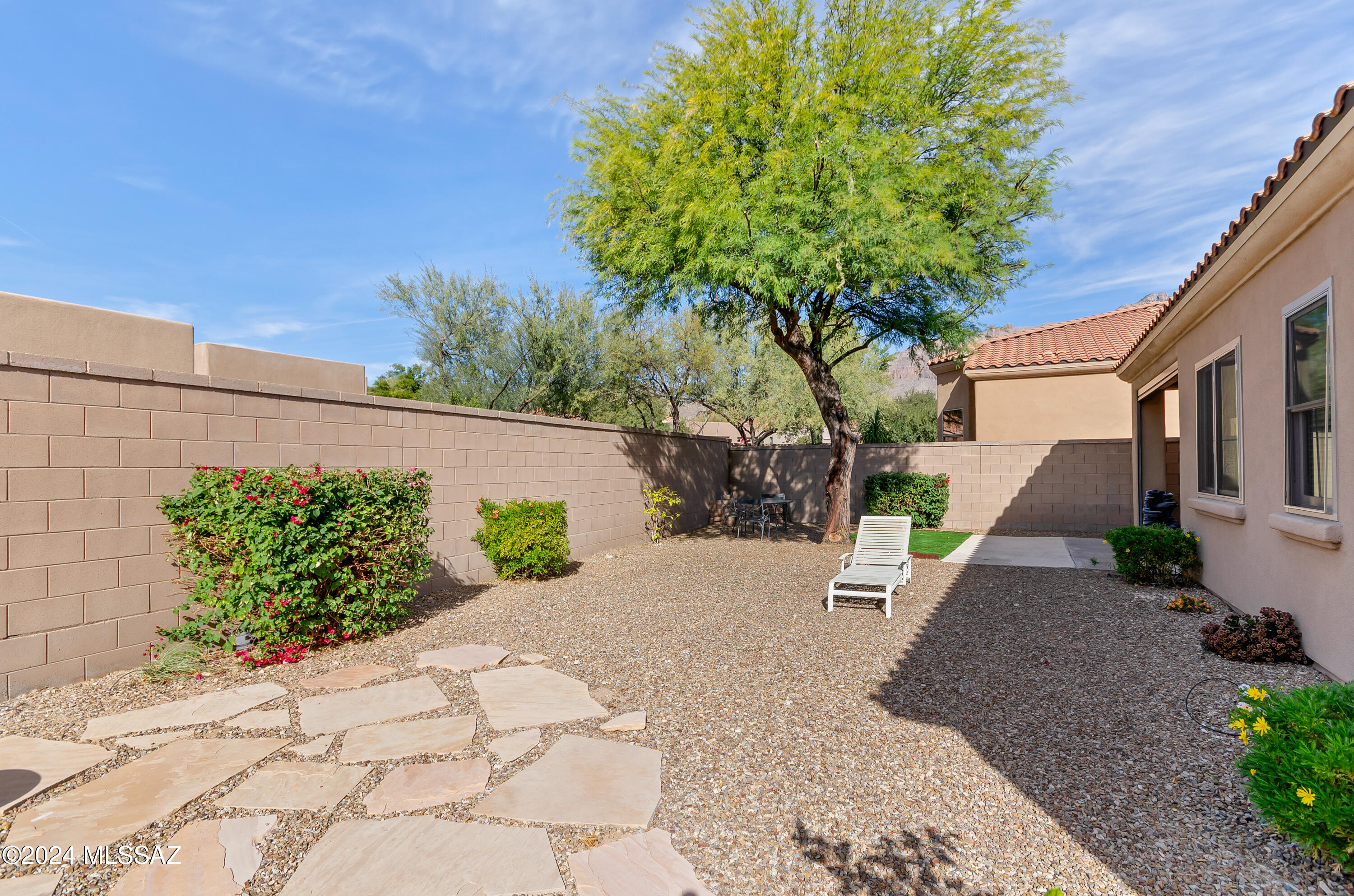 Tucson, Arizona, 85718, United States, 3 Bedrooms Bedrooms, ,2 BathroomsBathrooms,Residential,For Sale,1847583