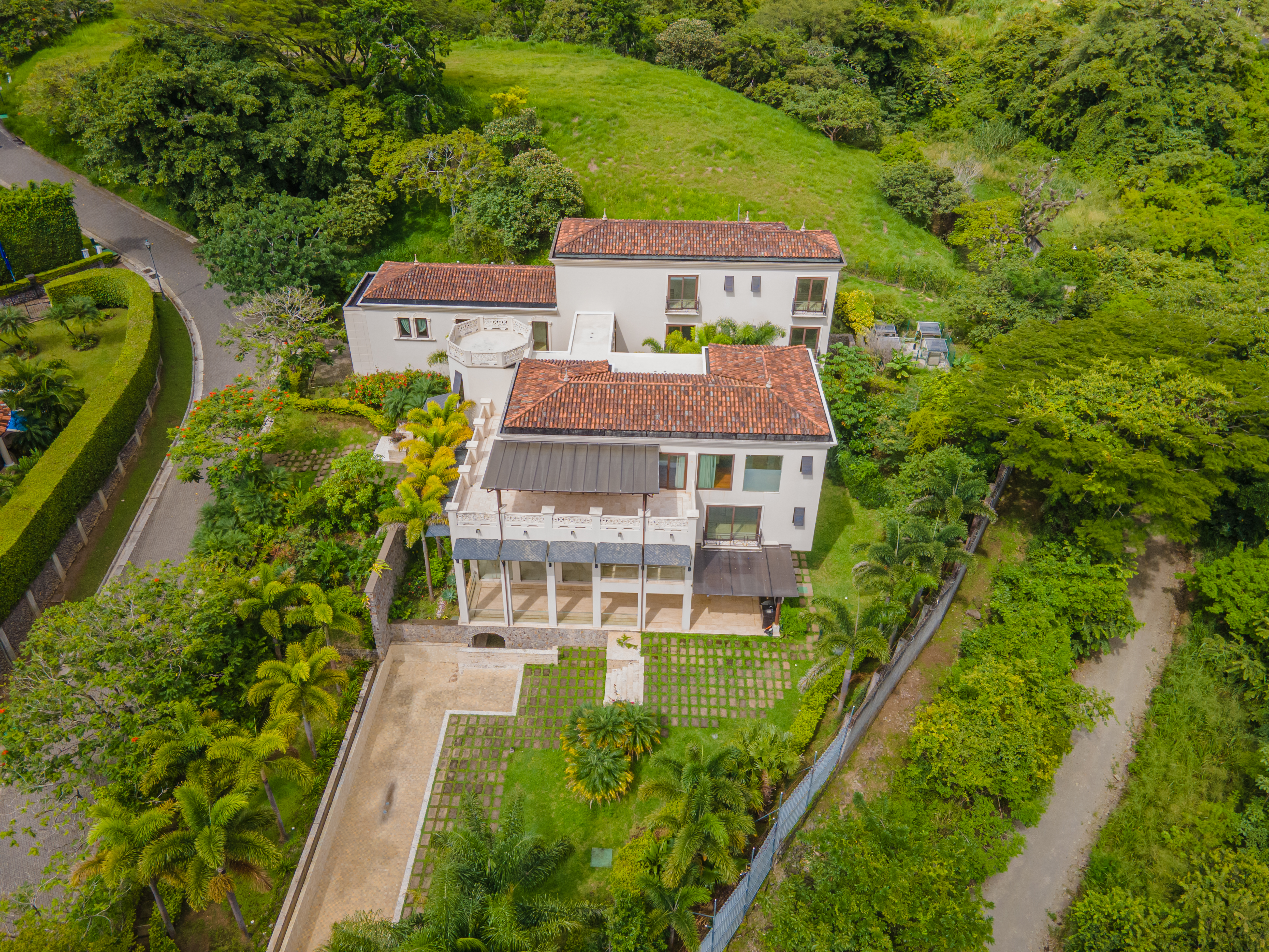 Villa Real, Pozos, Costa Rica, Pozos, San Jose, CR, 10 Bedrooms Bedrooms, ,10 BathroomsBathrooms,Residential,For Sale,Villa Real, Pozos, Costa Rica,1619802