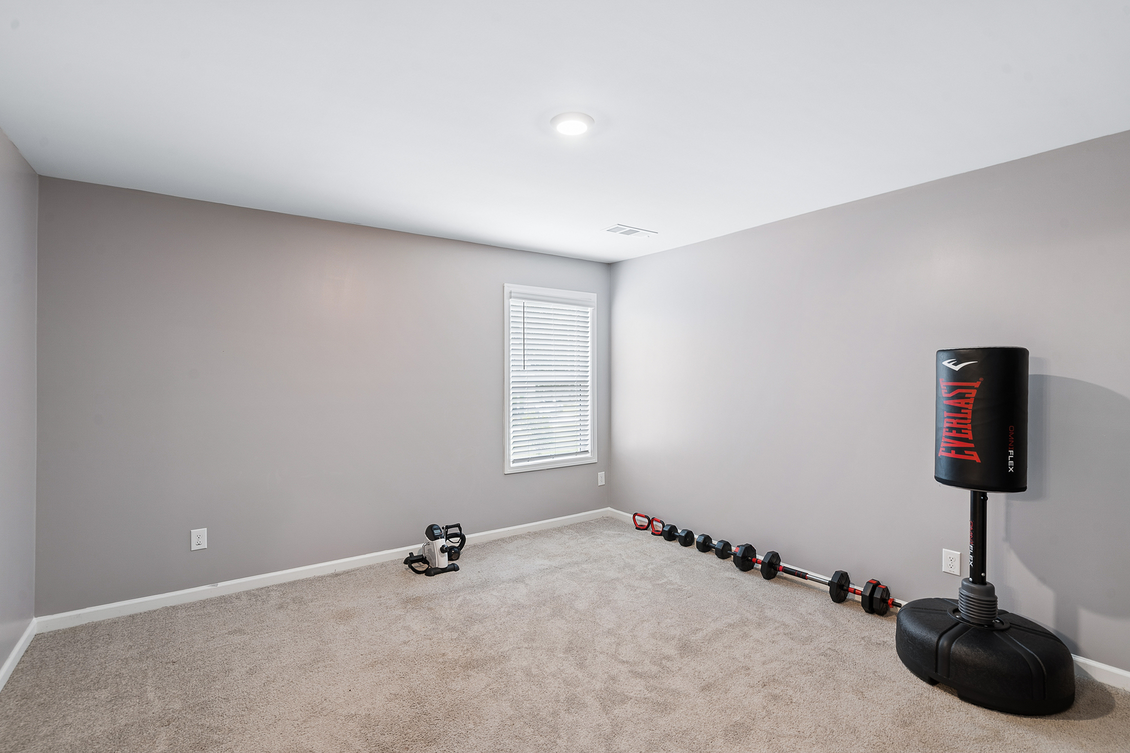  Beautifully Maintained Newer Construction Home on Private Cul-de-sac Lot - 物件實景