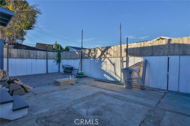 Los Angeles, California, 90003, United States, 4 Bedrooms Bedrooms, ,Residential,For Sale,2010724