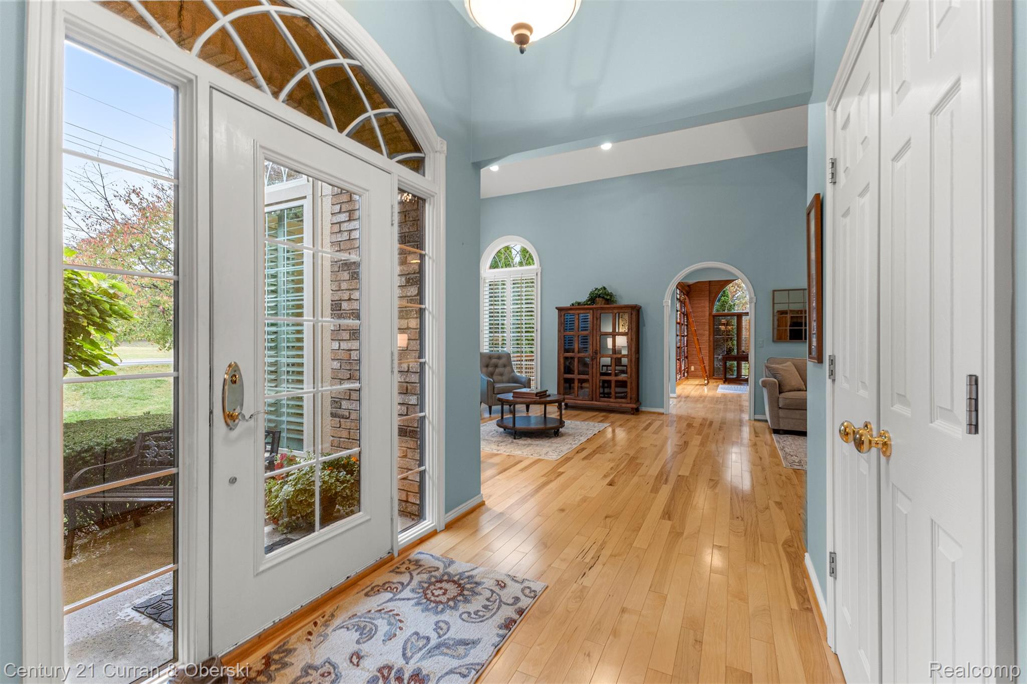 Shelby Charter Township, Michigan, 48316, United States, 2 Bedrooms Bedrooms, ,4 BathroomsBathrooms,Residential,For Sale,1977088