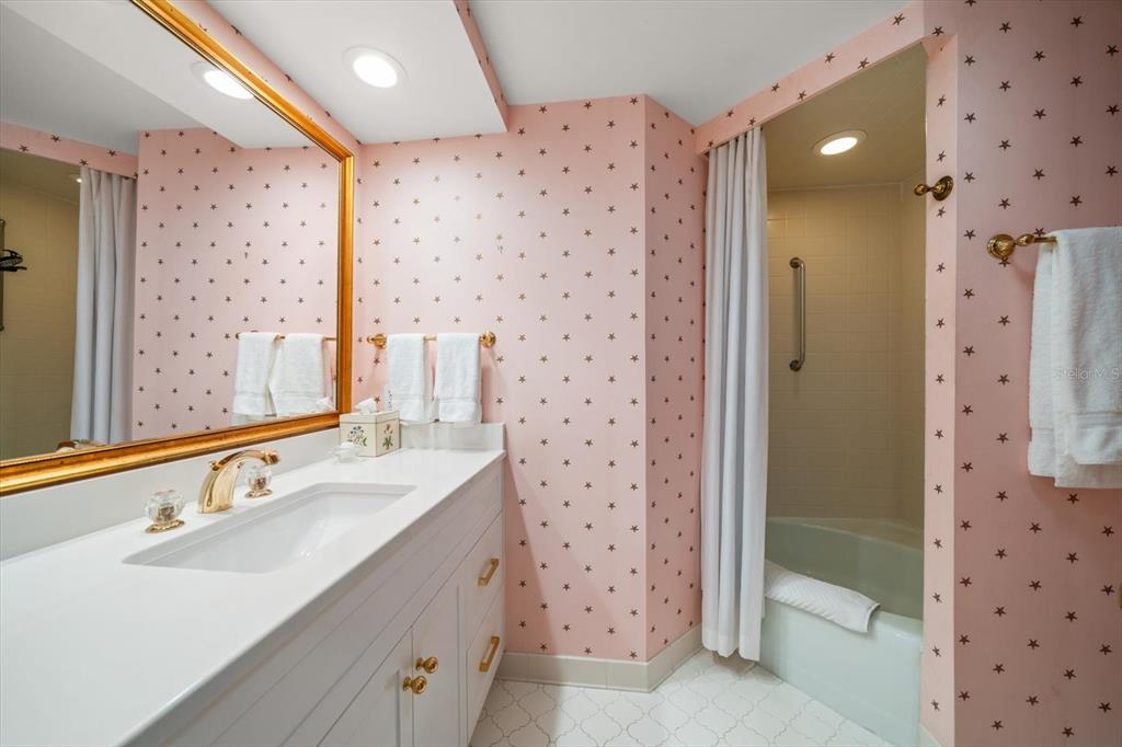 Belleair, Florida, 33756, United States, 3 Bedrooms Bedrooms, ,2 BathroomsBathrooms,Residential,For Sale,1793100