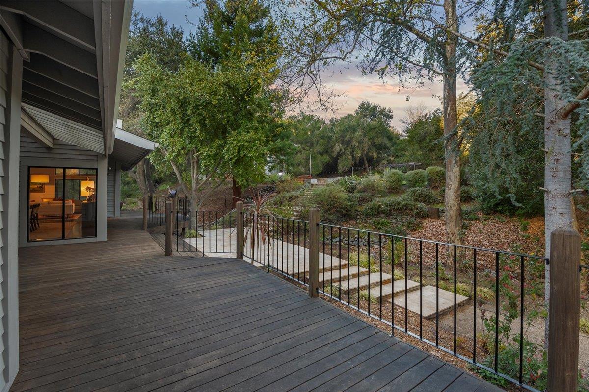 Los Altos Hills, California, 94022, United States, 5 Bedrooms Bedrooms, ,5 BathroomsBathrooms,Residential,For Sale,1907317