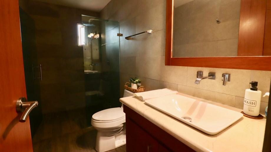 Morelia, Michoacán de Ocampo, 58270, Mexico, 5 Bedrooms Bedrooms, ,4 BathroomsBathrooms,Residential,For Sale,1918215