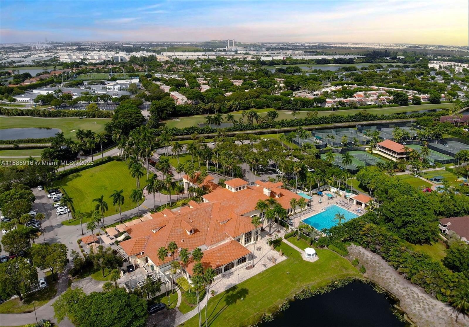 Doral, Florida, 33178, United States, 2 Bedrooms Bedrooms, ,2 BathroomsBathrooms,Residential,For Sale,1975384