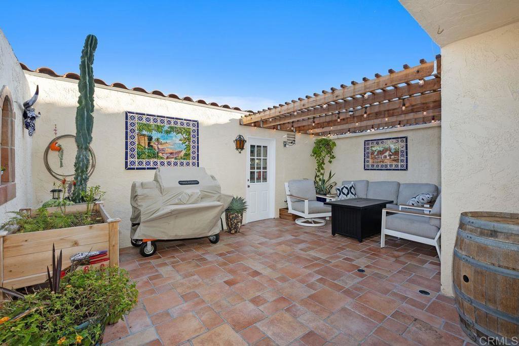 Vista, California, 92084, United States, 2 Bedrooms Bedrooms, ,3 BathroomsBathrooms,Residential,For Sale,1987849