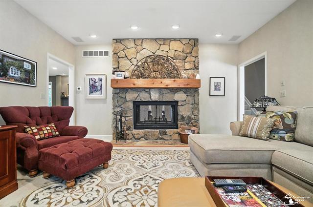 MONROE, Michigan, 48162, United States, 4 Bedrooms Bedrooms, ,7 BathroomsBathrooms,Residential,For Sale,1995576