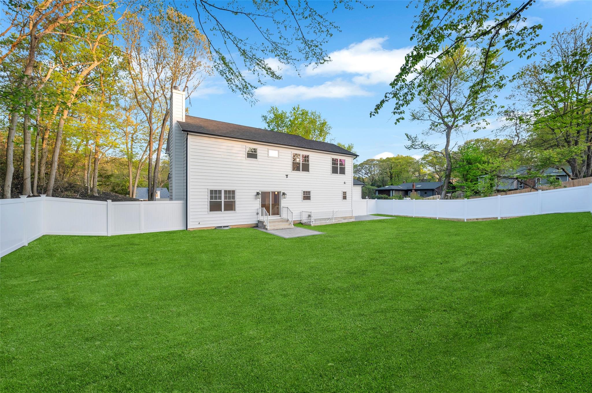 Smithtown, New York, 11787, United States, 4 Bedrooms Bedrooms, ,3 BathroomsBathrooms,Residential,For Sale,1796474