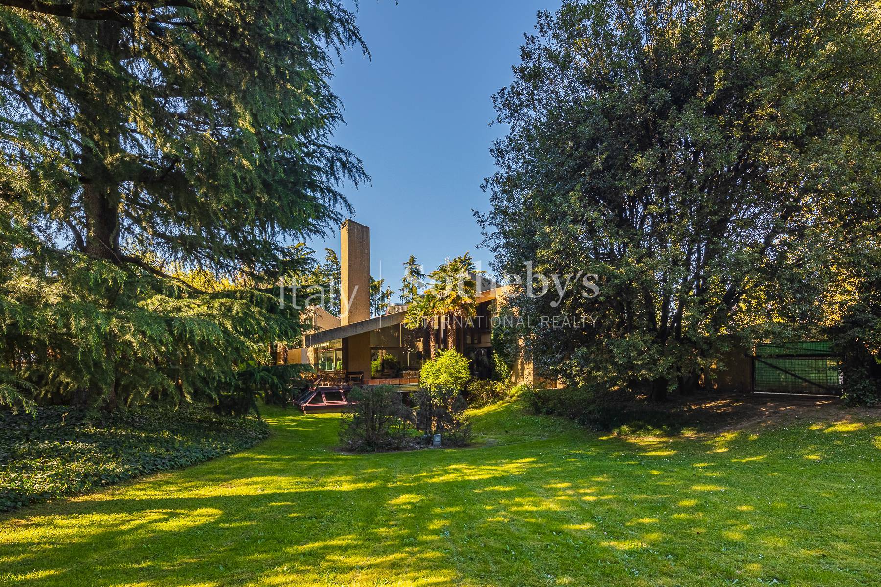  Designer villa surrounded by greenery - 物件實景