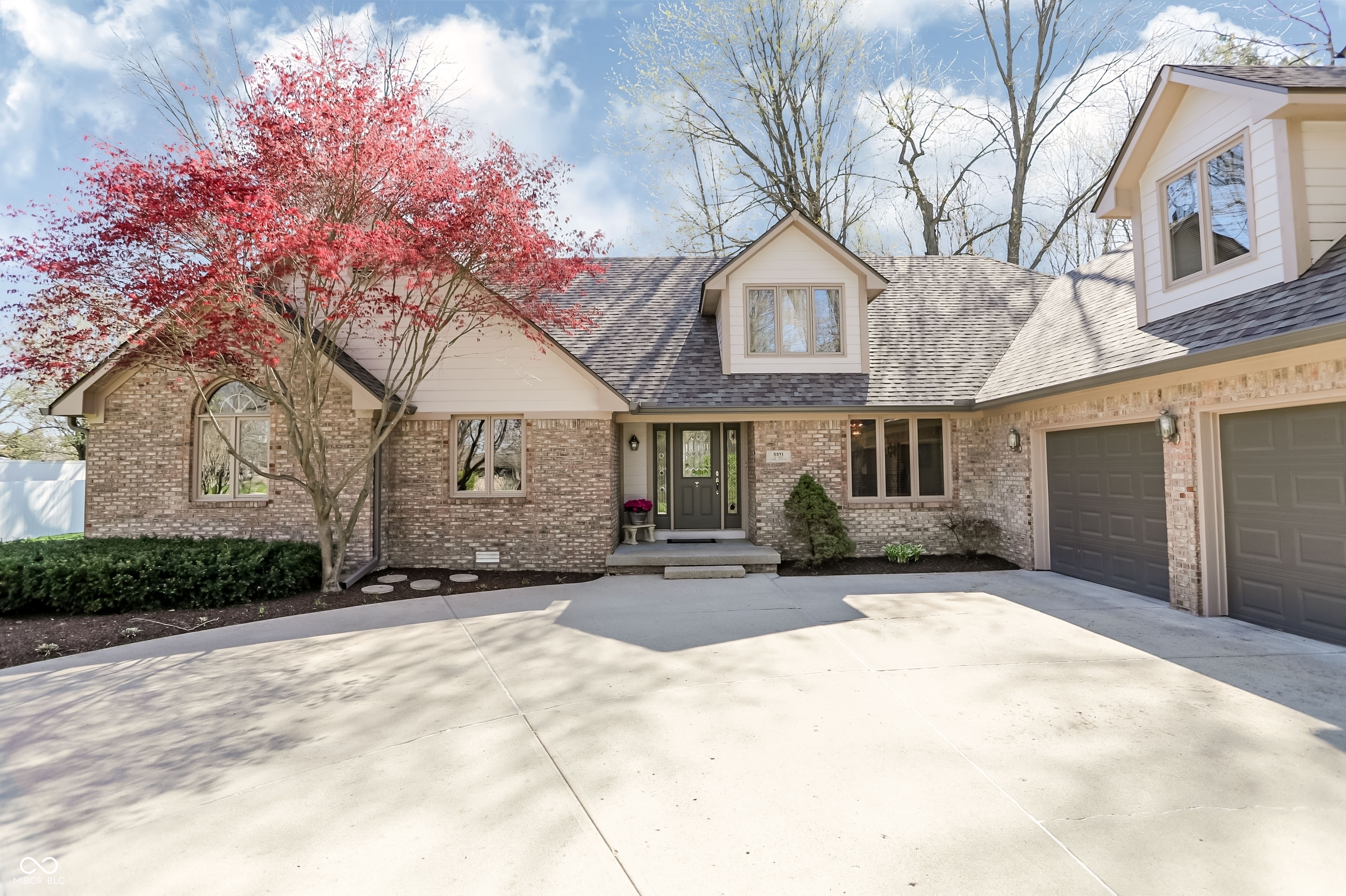 Greenfield, Indiana, 46140, United States, 3 Bedrooms Bedrooms, ,3 BathroomsBathrooms,Residential,For Sale,2035796