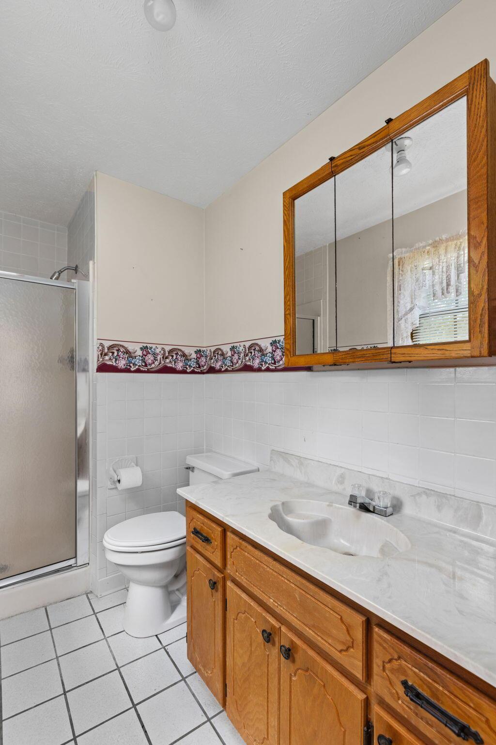 Reagan, Tennessee, 38368, United States, 6 Bedrooms Bedrooms, ,5 BathroomsBathrooms,Residential,For Sale,1927182