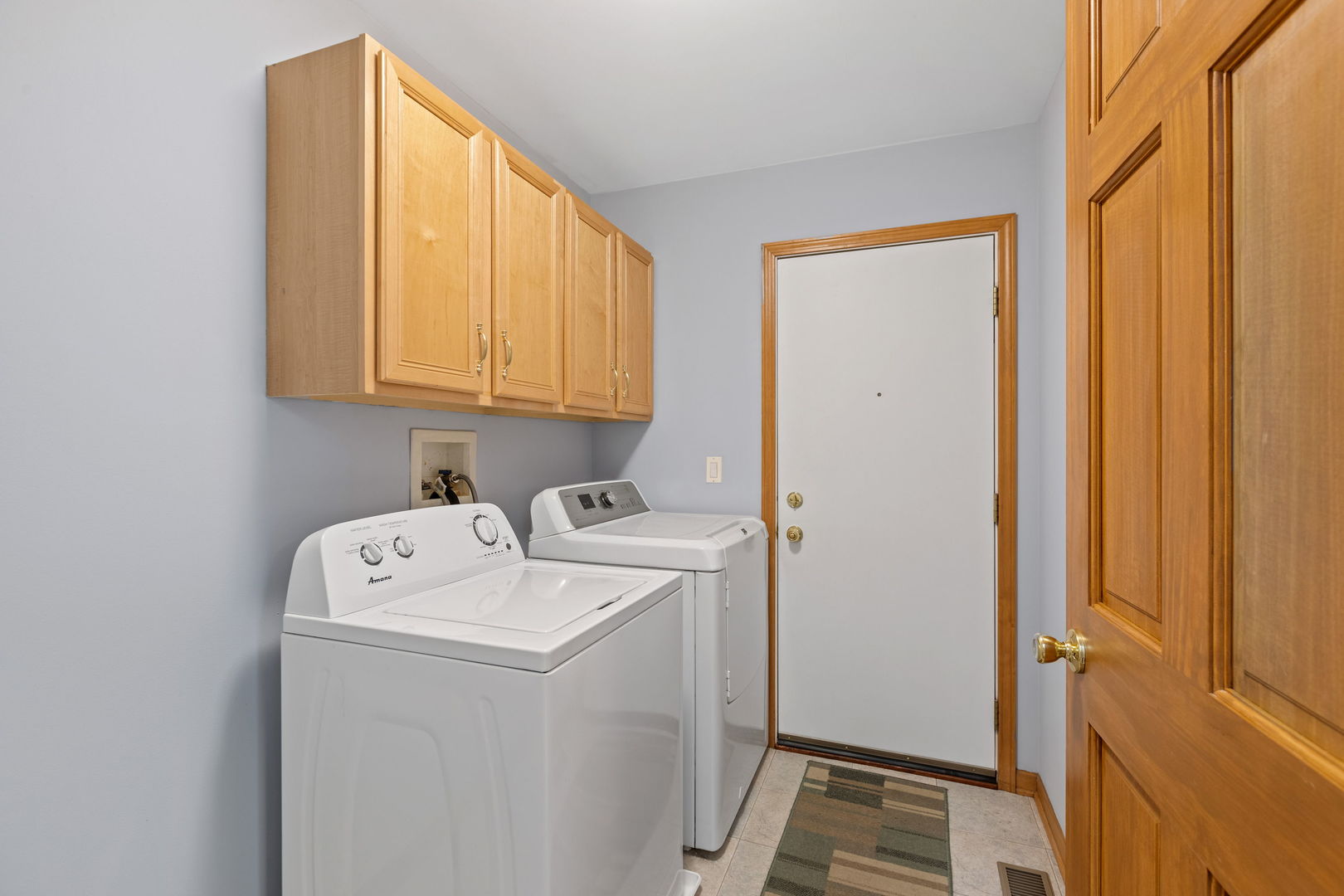 Sugar Grove, Illinois, 60554, United States, 5 Bedrooms Bedrooms, ,4 BathroomsBathrooms,Residential,For Sale,1949761