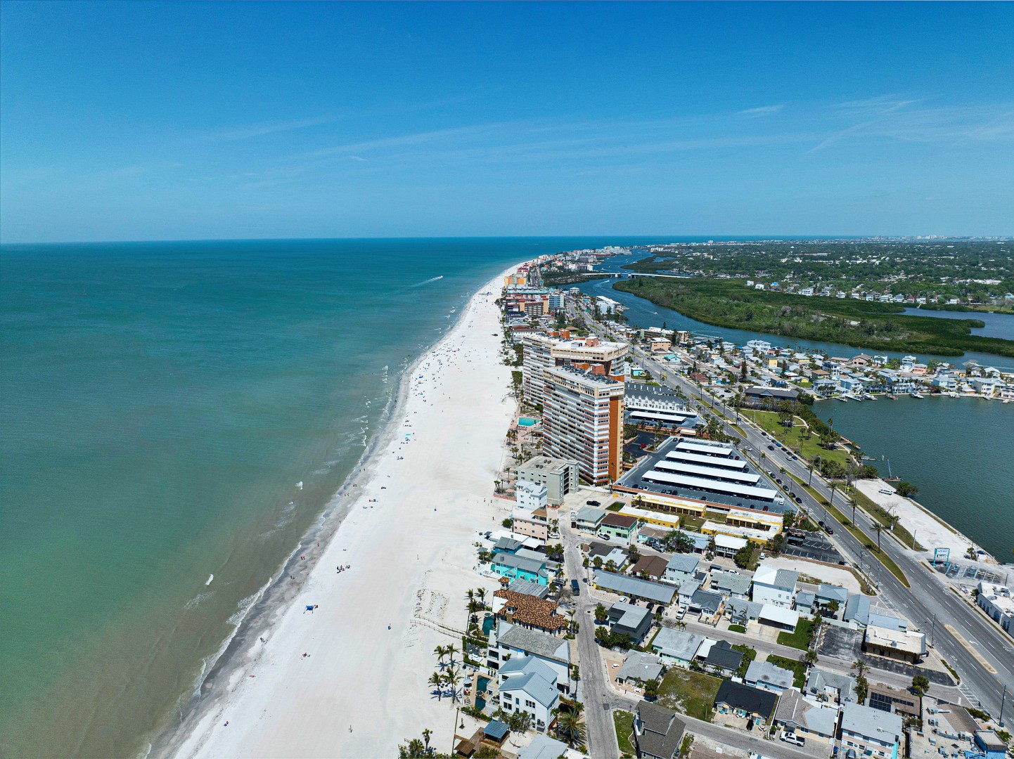 Redington Shores, Florida, 33708, United States, 5 Bedrooms Bedrooms, ,8 BathroomsBathrooms,Residential,For Sale,1977851