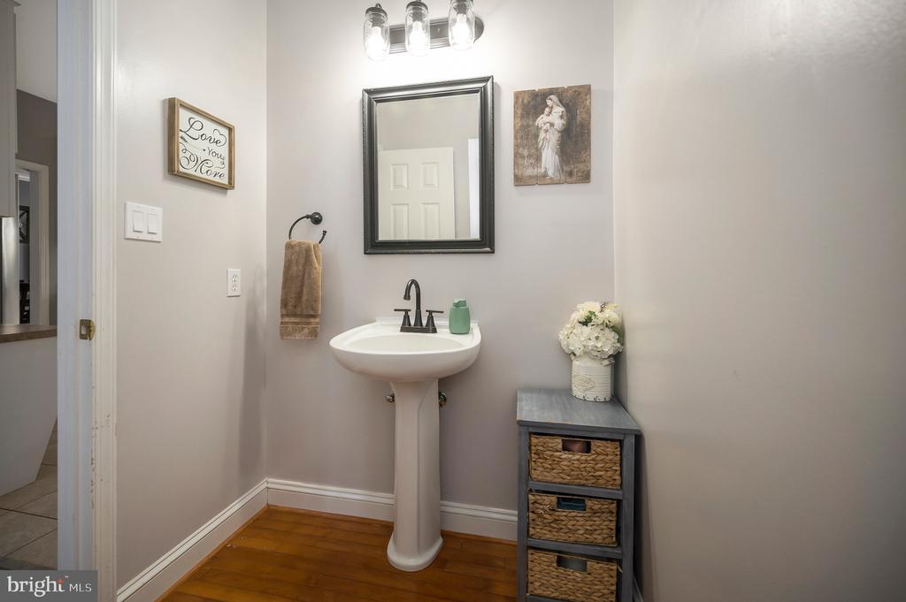 Fredericksburg, Virginia, 22405, United States, 5 Bedrooms Bedrooms, ,4 BathroomsBathrooms,Residential,For Sale,1993434