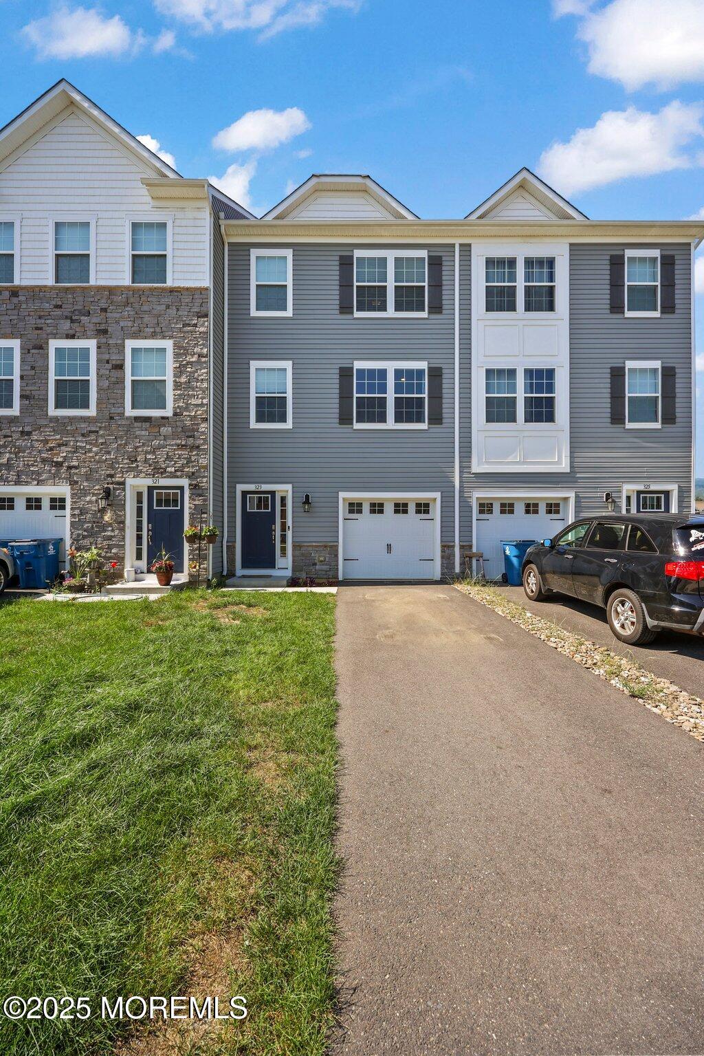 Jackson, New Jersey, 08527, United States, 3 Bedrooms Bedrooms, ,4 BathroomsBathrooms,Residential,For Sale,1979150