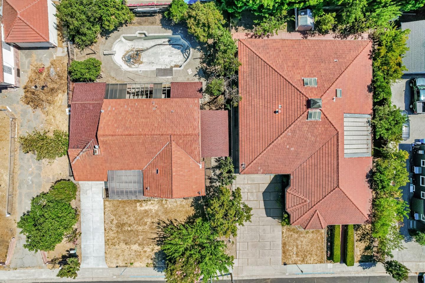 Santa Clara, California, 95051, United States, 3 Bedrooms Bedrooms, ,3 BathroomsBathrooms,Residential,For Sale,1941607