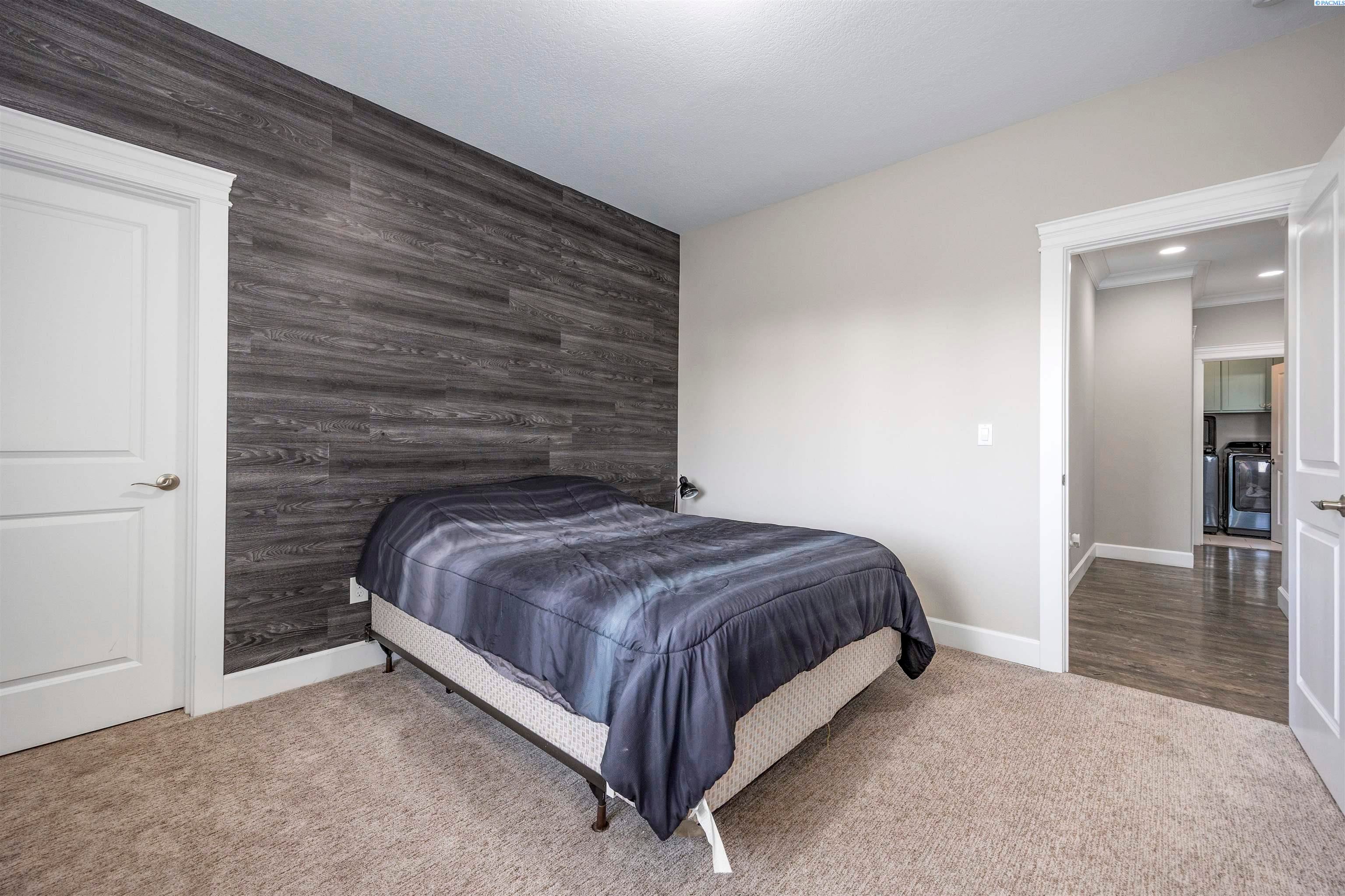 West Richland, Washington, 99353, United States, 3 Bedrooms Bedrooms, ,3 BathroomsBathrooms,Residential,For Sale,2038482