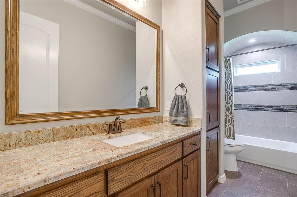 Fort Worth, Texas, 76108, United States, 5 Bedrooms Bedrooms, ,4 BathroomsBathrooms,Residential,For Sale,2049132