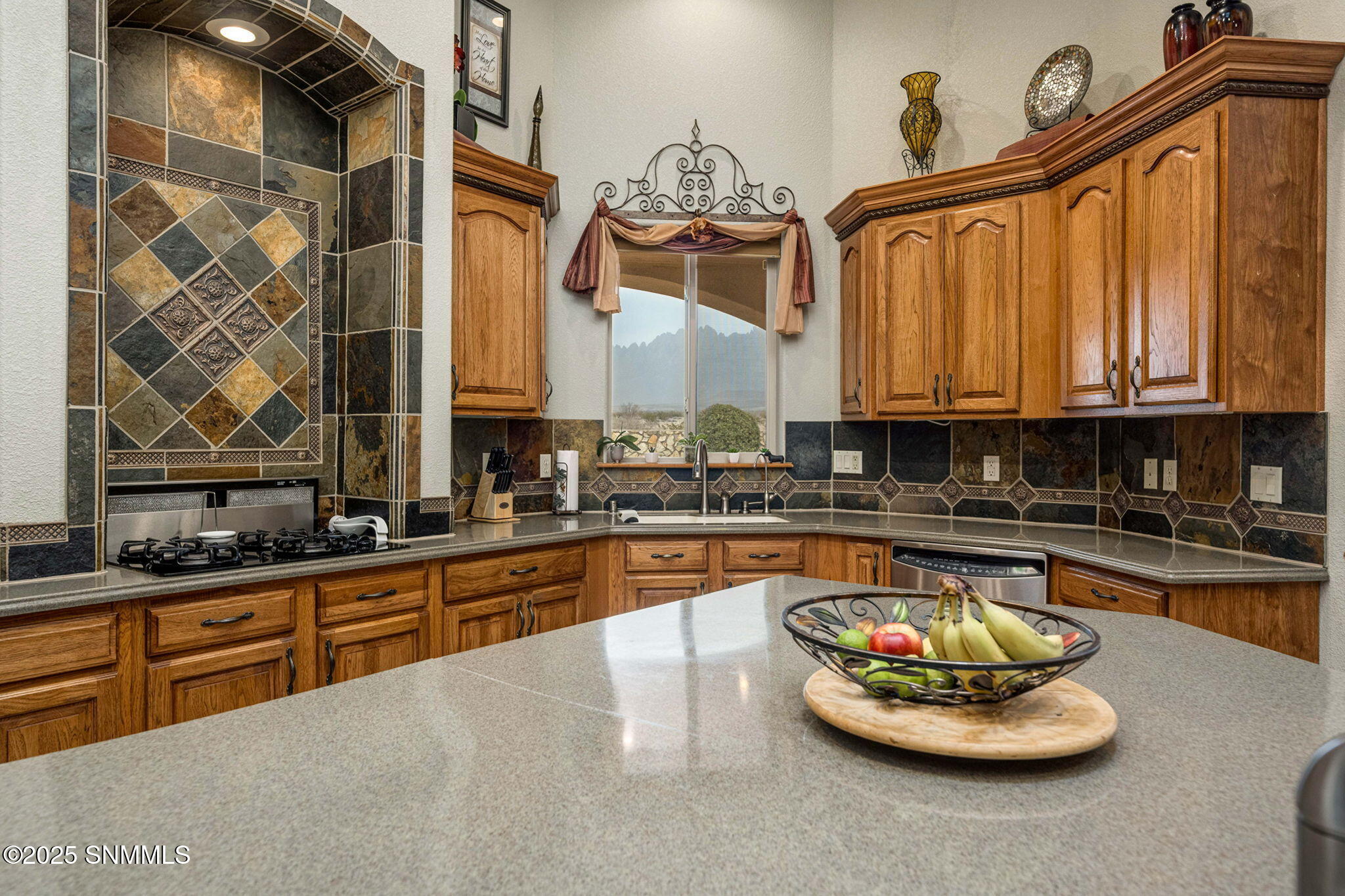 Las Cruces, New Mexico, 88011, United States, 4 Bedrooms Bedrooms, ,5 BathroomsBathrooms,Residential,For Sale,1709663